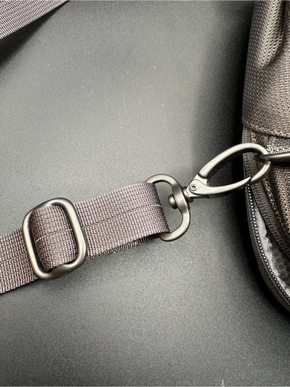 Tumi tech black